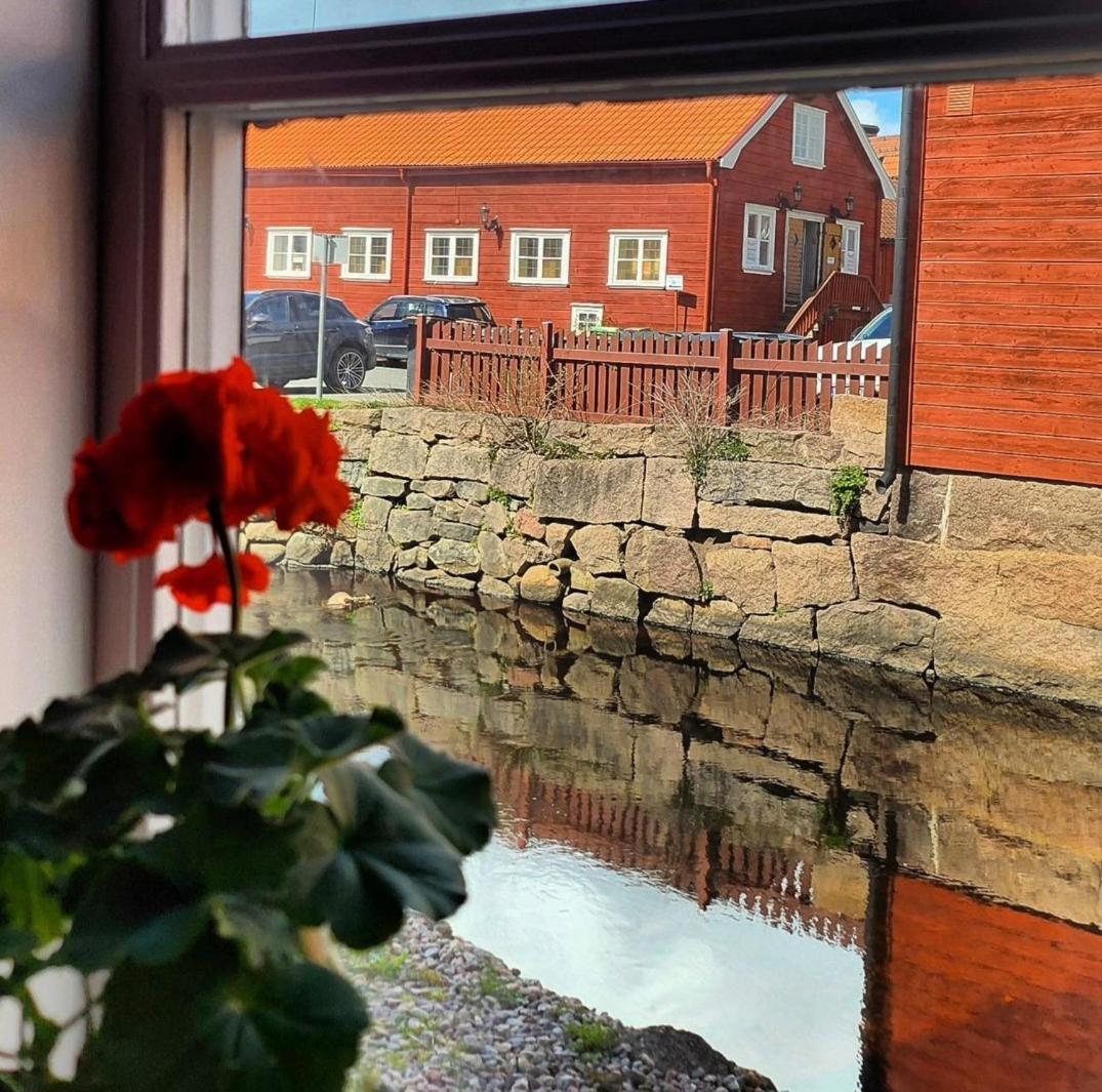 Garvaren Boendet Mitt I Gamla Stan I Eksjoe Buitenkant foto