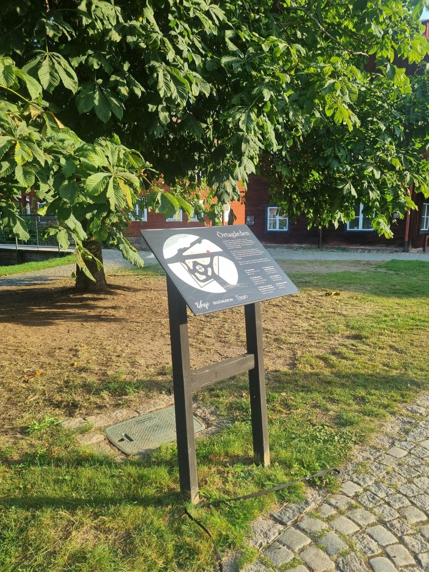 Garvaren Boendet Mitt I Gamla Stan I Eksjoe Buitenkant foto